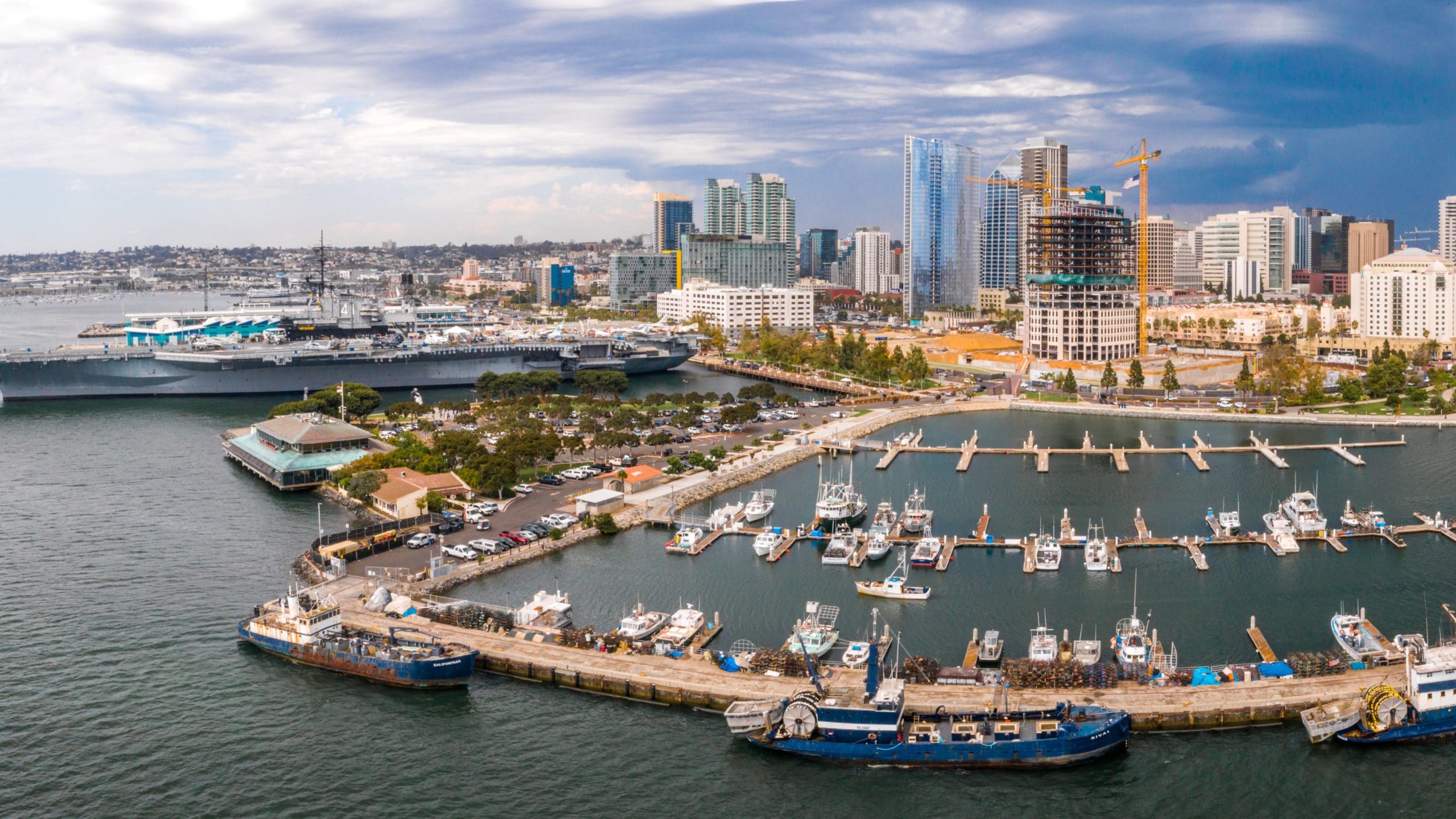 Amazing panoramic view of the San Diego downtown by the harbour