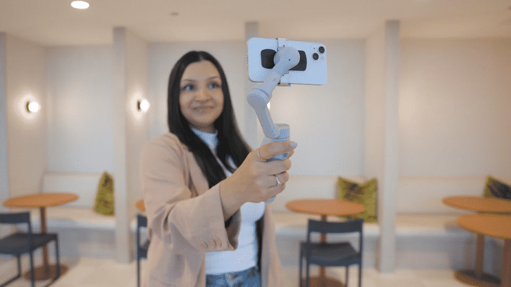 looped gif of leasing agents using realync platform to record 360 virtual apartment tours